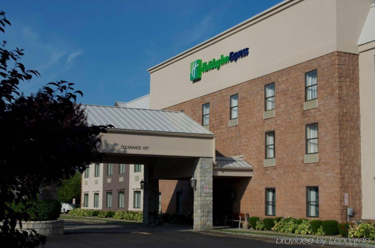 Holiday Inn Express Hotel & Suites West Point-Fort Montgomery, An Ihg Hotel Exterior foto